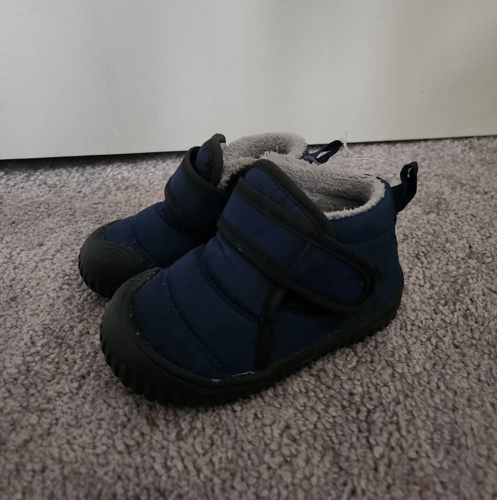 YUKTOPA Toddler Snow Boots Flexible Sole Size 7.5 - Picture 1 of 6